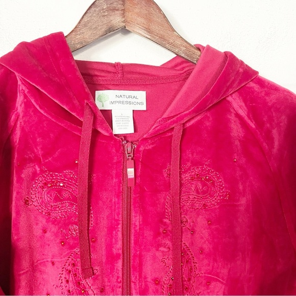 Like new! Natural Impressions Velvet Embroidered Zip-Up Red Hoodie Size Large - Picture 4 of 6